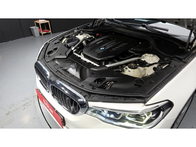 BMW 530 d Luxury Plus - автомобили, коли, обяви за нови и употребявани 6