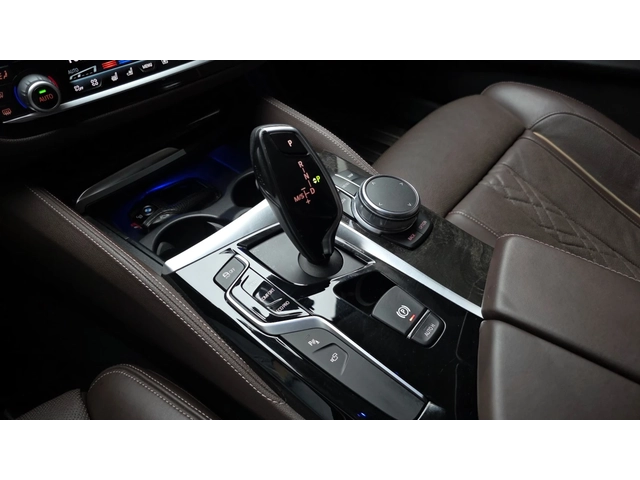 BMW 530 d Luxury Plus - автомобили, коли, обяви за нови и употребявани 9