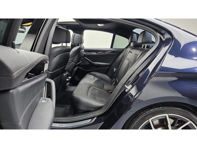 BMW 530 i M Sport - автомобили, коли, обяви за нови и употребявани 10