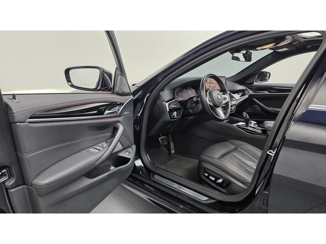 BMW 530 i M Sport - автомобили, коли, обяви за нови и употребявани 7