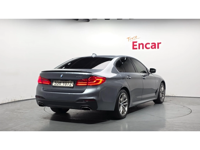 BMW 530 i M Sport Plus - автомобили, коли, обяви за нови и употребявани 1