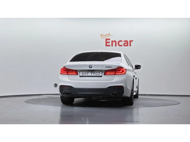 BMW 530 i M Sport Plus - автомобили, коли, обяви за нови и употребявани 3
