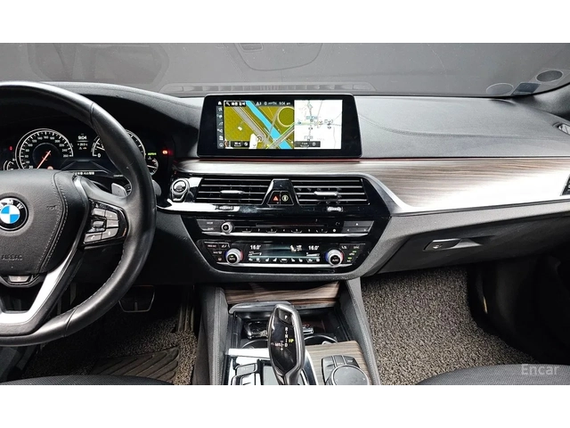 BMW 530 M Sport Plus - автомобили, коли, обяви за нови и употребявани 9