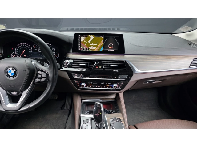 BMW 530 xDrive Luxury - автомобили, коли, обяви за нови и употребявани 7
