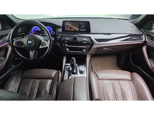 BMW 530 M Sport Plus - автомобили, коли, обяви за нови и употребявани 6