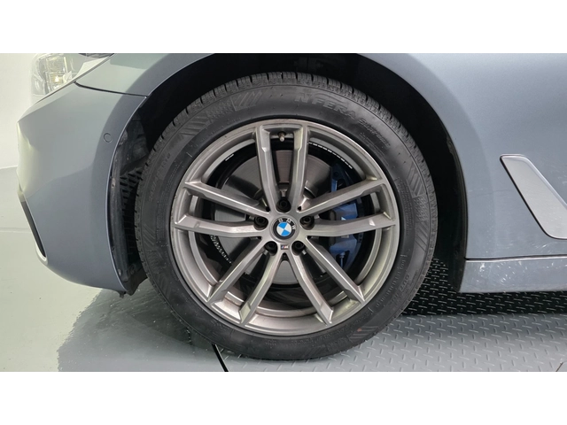 BMW 530 M Sport Plus - автомобили, коли, обяви за нови и употребявани 3