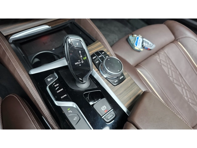 BMW 530 M Sport Plus - автомобили, коли, обяви за нови и употребявани 6
