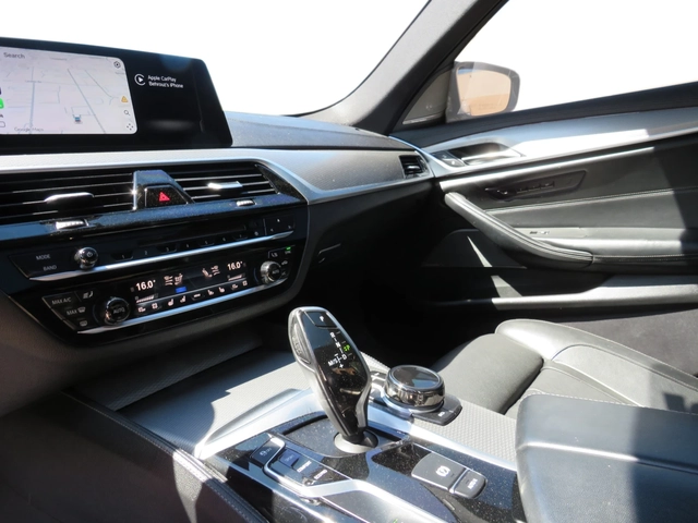 BMW 530 i xDrive M Sport | HUD | 360  | CarPlay - автомобили, коли, обяви за нови и употребявани 16