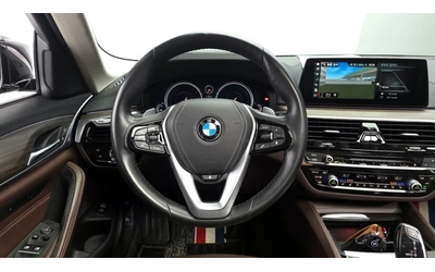 BMW 530 530i xDrive Luxury Plus| HUD| Адаптивен круиз| Пам - автомобили, коли, обяви за нови и употребявани 8
