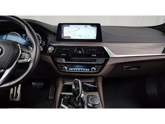 BMW 530 530i M Sport Plus | HUD | 360  Камера | - автомобили, коли, обяви за нови и употребявани 9