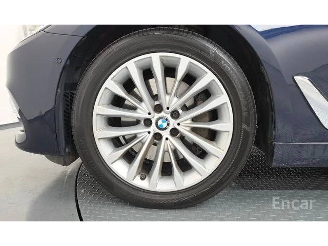 BMW 530 i xDrive Luxury Plus | ОБДУХВАНЕ | HEAD-UP | - автомобили, коли, обяви за нови и употребявани 4
