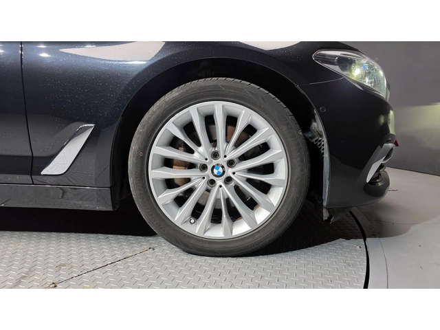 BMW 530 xDrive Luxury - автомобили, коли, обяви за нови и употребявани 16