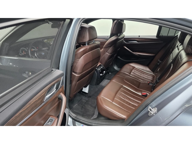 BMW 530 M Sport Plus - автомобили, коли, обяви за нови и употребявани 10