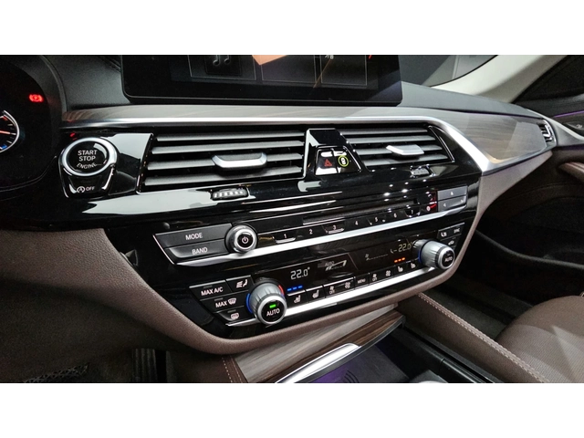 BMW 530 Luxury Plus (G30) - автомобили, коли, обяви за нови и употребявани 11