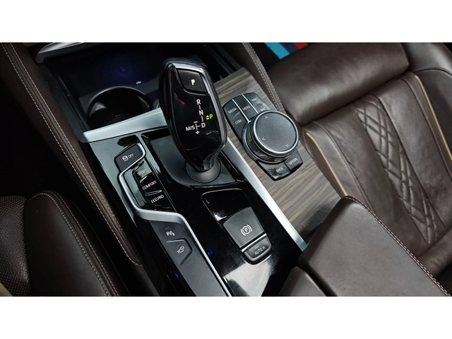BMW 530 530i xDrive M Sport Plus | HUD | 360  | Памет - автомобили, коли, обяви за нови и употребявани 7