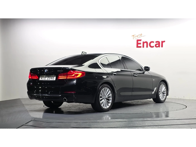 BMW 530 530i xDrive Luxury Plus| HUD| Адаптивен круиз| Пам - автомобили, коли, обяви за нови и употребявани 1