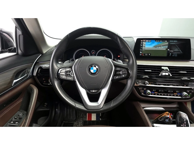 BMW 530 530i xDrive Luxury Plus| HUD| Адаптивен круиз| Пам - автомобили, коли, обяви за нови и употребявани 8