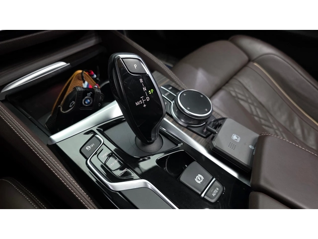 BMW 530 530i xDrive Luxury Plus| HUD| Панорама| Адаптив кр - автомобили, коли, обяви за нови и употребявани 12
