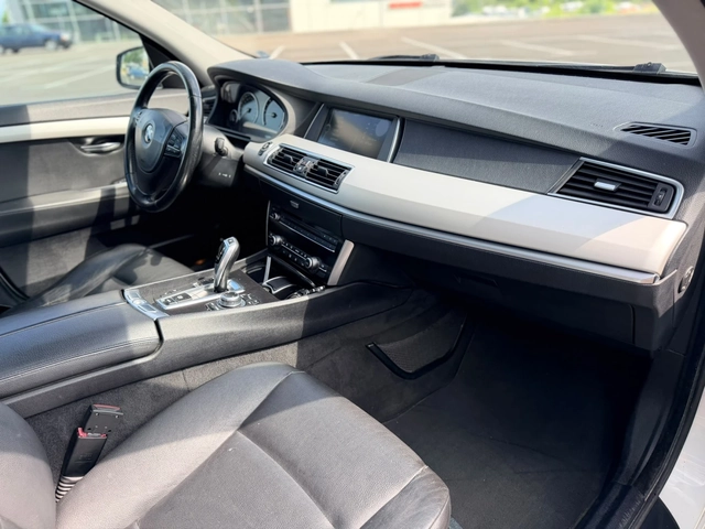 BMW 530 3.0XDrive.обслужена, Лизинг първа вноска 3000 евро - автомобили, коли, обяви за нови и употребявани 10
