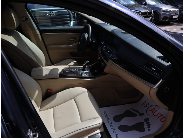 BMW 530 D/Sport/PDC/Xenon/Leader - автомобили, коли, обяви за нови и употребявани 10