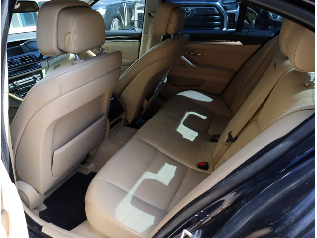 BMW 530 D/Sport/PDC/Xenon/Leader - автомобили, коли, обяви за нови и употребявани 13