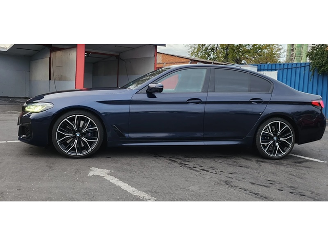 BMW 530d 530d xDrive M-Pack - автомобили, коли, обяви за нови и употребявани 3
