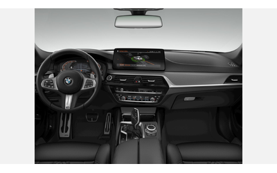 BMW 530d xDrive - автомобили, коли, обяви за нови и употребявани 9