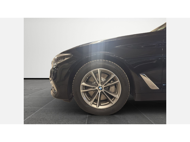 BMW 530d xDrive - автомобили, коли, обяви за нови и употребявани 4