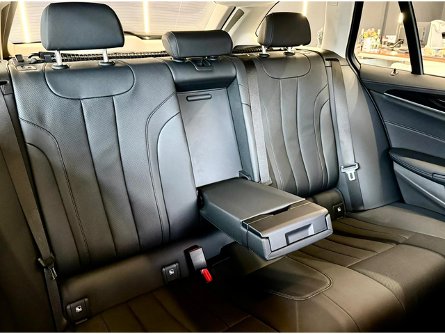 BMW 530E xDrive* Hybrid* Carplay* Лизинг - автомобили, коли, обяви за нови и употребявани 12