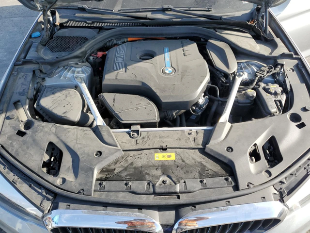 BMW 530E * E-Drive* КОЖА* ПОДГРЕВ* ШИБИДАХ* LED* - автомобили, коли, обяви за нови и употребявани 10