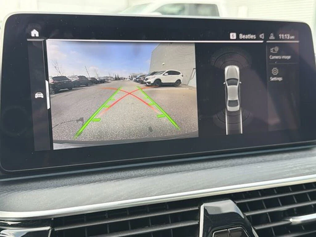 BMW 530E * xDrive * * HeadUp* AвтоКредит* (ЦЕНА ДО БГ) - автомобили, коли, обяви за нови и употребявани 12