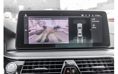 BMW 530E I * M-Package* * HeadUp* AвтоКредит* (ЦЕНА ДО БГ) - автомобили, коли, обяви за нови и употребявани 12