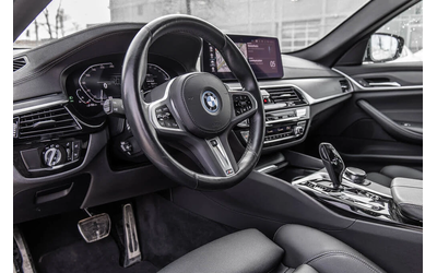 BMW 530E I * M-Package* * HeadUp* AвтоКредит* (ЦЕНА ДО БГ) - автомобили, коли, обяви за нови и употребявани 8