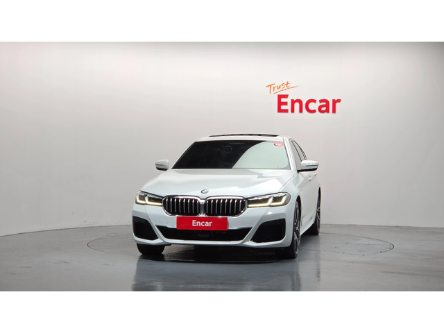 BMW 530E * HeadUp* Night Vision* 360* Keyless* Navi - автомобили, коли, обяви за нови и употребявани 0