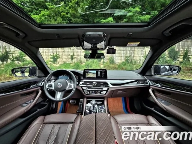 BMW 530E M SPORT | DISTR | DISPLAY KEY - автомобили, коли, обяви за нови и употребявани 4