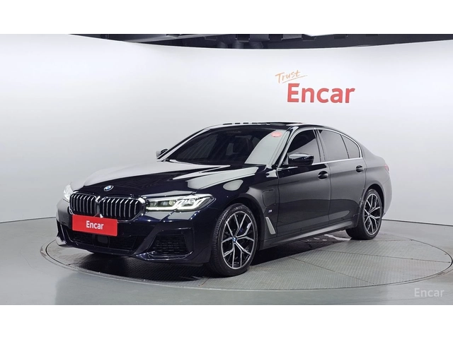 BMW 530E M* SPORT* HYBRID* HARMON* KARDON* ДИСТРОНИК* ОБДУХ - автомобили, коли, обяви за нови и употребявани 0