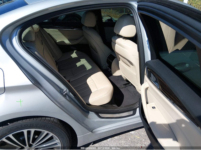 BMW 530I 2.0L I-4 DI, DOHC, VVT, TURBO, 248HP Rear Wheel Drive - автомобили, коли, обяви за нови и употребявани 7