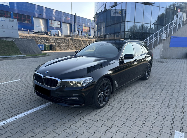 BMW 530i 530i xDrive Touring - автомобили, коли, обяви за нови и употребявани 0