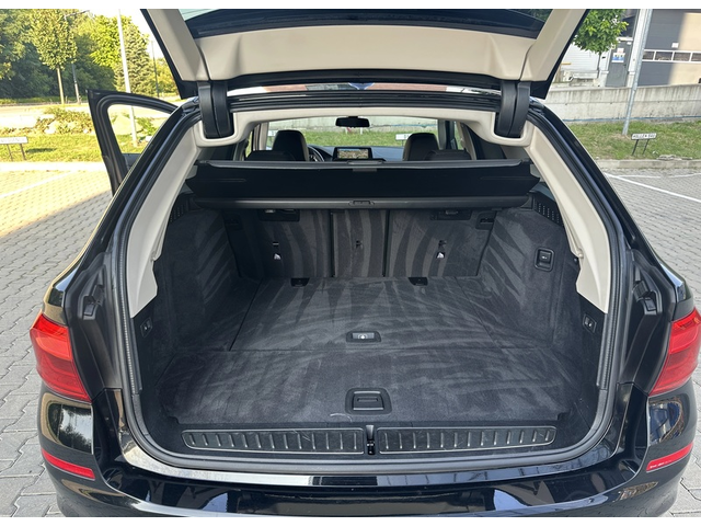 BMW 530i 530i xDrive Touring - автомобили, коли, обяви за нови и употребявани 9