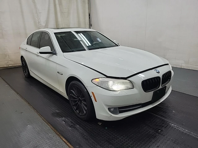 BMW 535 XDRIVE С РЕГИСТРАЦИЯ & АВТО КРЕДИТ - автомобили, коли, обяви за нови и употребявани 1