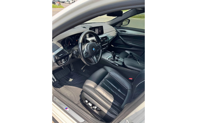 BMW 540 M-pkg* Harman/Kardon* 360View* Подгрев* Пано - автомобили, коли, обяви за нови и употребявани 8