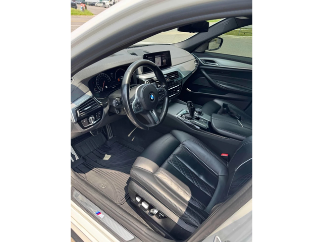 BMW 540 M-pkg* Harman/Kardon* 360View* Подгрев* Пано - автомобили, коли, обяви за нови и употребявани 8