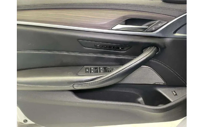 BMW 540 M-pkg* Shadow line* Soft-Close* Massage* Distronic - автомобили, коли, обяви за нови и употребявани 11