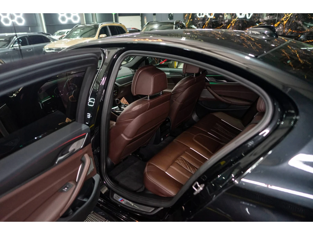 BMW 540 D XDRIVE FULL M BLACK LINE H&K ЛИЗИНГ 100% - автомобили, коли, обяви за нови и употребявани 14