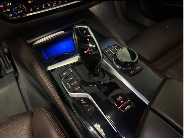 BMW 540 D ОЧАКВАН ВНОС FULL M PACK FACELIFT ЛИЗИНГ 100% - автомобили, коли, обяви за нови и употребявани 8