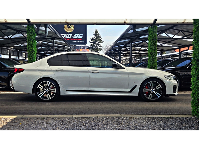 BMW 540 M/XD/ГАРАНЦИЯ/LASER/DISTR/HUD/ПОДГР/CAR PLAY/ВАКУМ - автомобили, коли, обяви за нови и употребявани 3