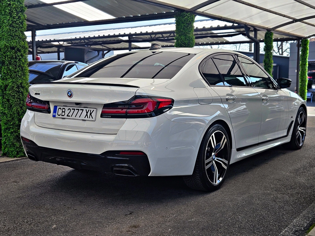 BMW 540 M/XD/ГАРАНЦИЯ/LASER/DISTR/HUD/ПОДГР/CAR PLAY/ВАКУМ - автомобили, коли, обяви за нови и употребявани 4