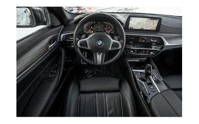 BMW 540 * М-Package* * HeadUp* AвтоКредит* (ЦЕНА ДО БГ) - автомобили, коли, обяви за нови и употребявани 12