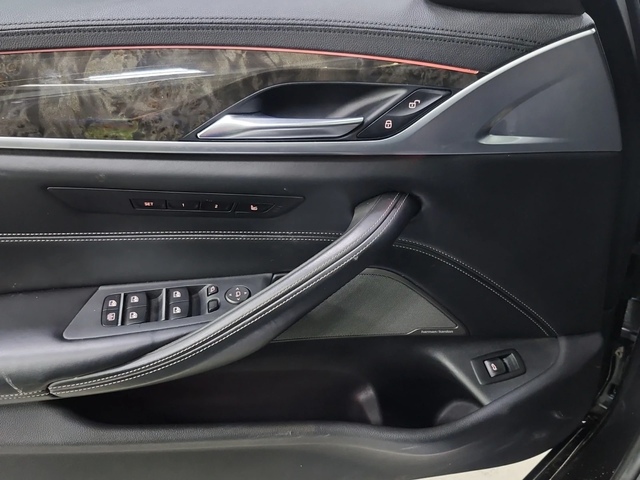 BMW 540 M-Pack* H&K* Масаж* Обдухване - автомобили, коли, обяви за нови и употребявани 10