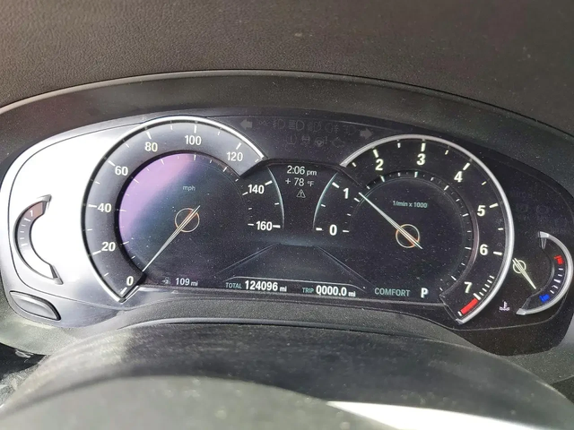 BMW 540 I - автомобили, коли, обяви за нови и употребявани 9